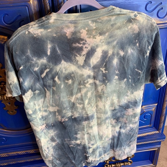 Chemistry Tie Dye Eagle Sunglasses Graphic Tee MED - Picture 2 of 2